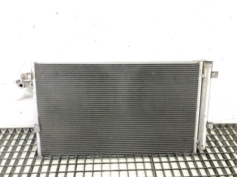 Chladič klimatizace BMW 5 (G30, F90) 2016 - 2022 9364258