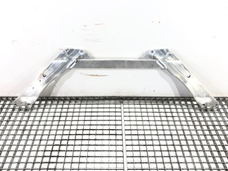 Rozpěra pohárů BMW 5 (G30, F90) 2016 - 2022 7408522