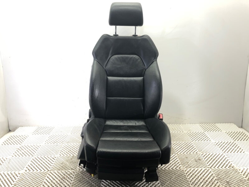 Sedadlo pravé přední Audi A6 C6 Avant (4F5) 2004 - 2011