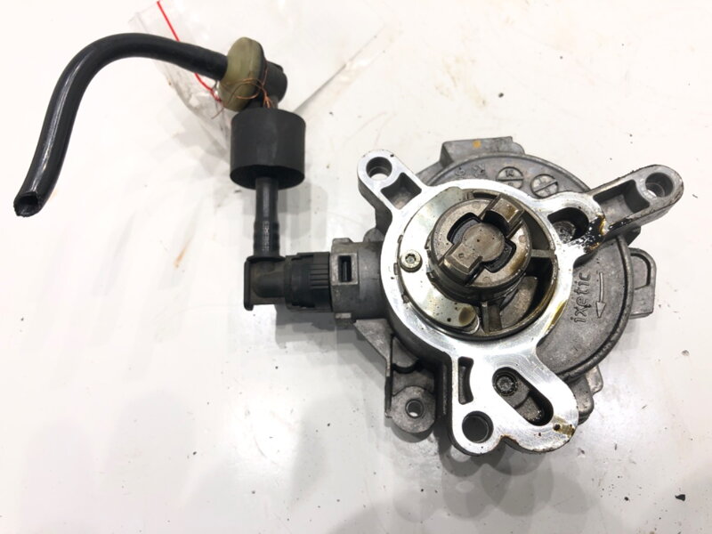 Čerpadlo podtlak Volvo V40 Liftback (525, 526) 2012 - 2022 31316688