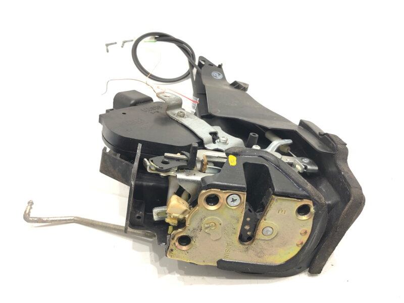 Zámek dveří pravý zadní Toyota RAV 4 II (_A2_) 2000 - 2005