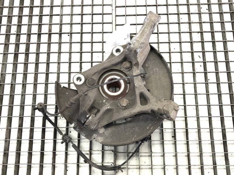 Otoč pravá přední Chevrolet Orlando (J309) 2010 - 2022