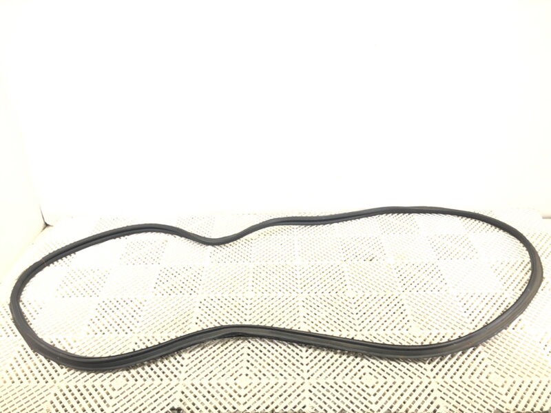 Těsnění víka kufru zadní Chrysler Pacifica 2016 - 2022