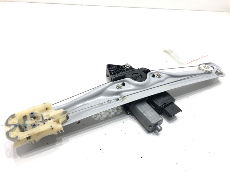 Stahovačka okna pravá zadní Opel Crossland X / Crossland (P17, P2QO) 2017 - 2022 39187592