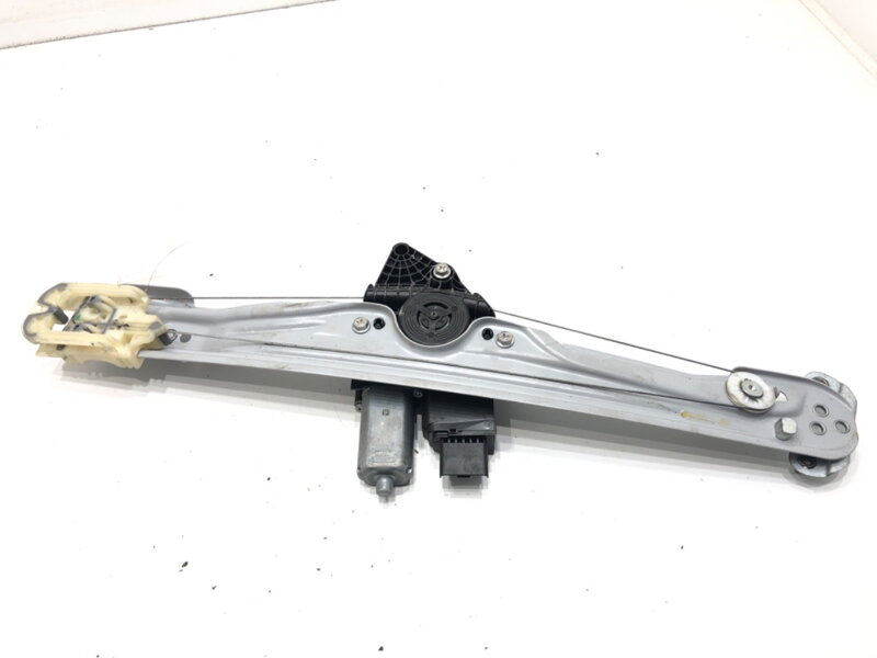 Stahovačka okna pravá přední Opel Crossland X / Crossland (P17, P2QO) 2017 - 2022 39187590