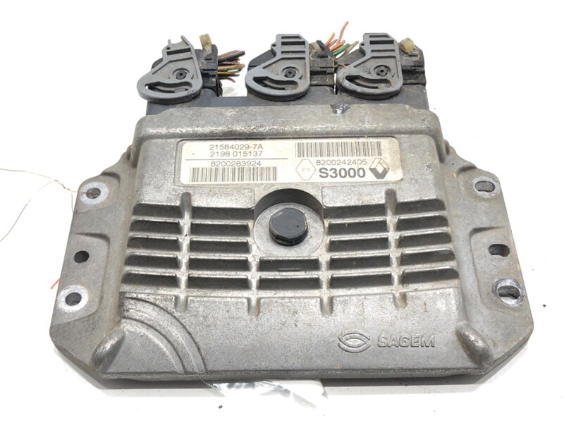 Řídicí jednotka motoru Renault Megane II (BM0/1_, CM0/1_) 2001 - 2012 8200283924