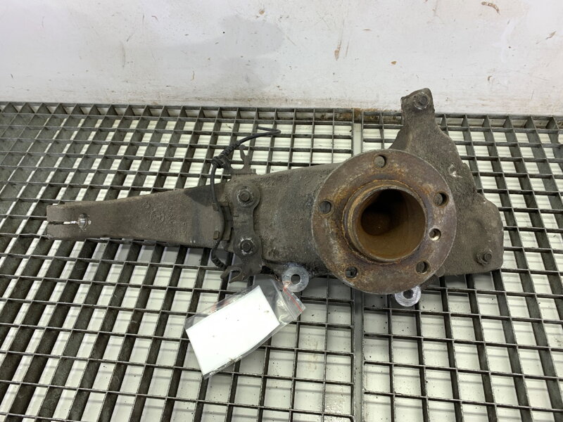 Otoč pravá přední BMW 5 Touring (F11) 2009 - 2017