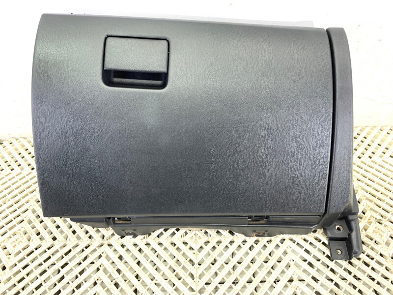 Odkládací schránka spolujezdce Mazda 3 (BM, BN) 2013 - 2022