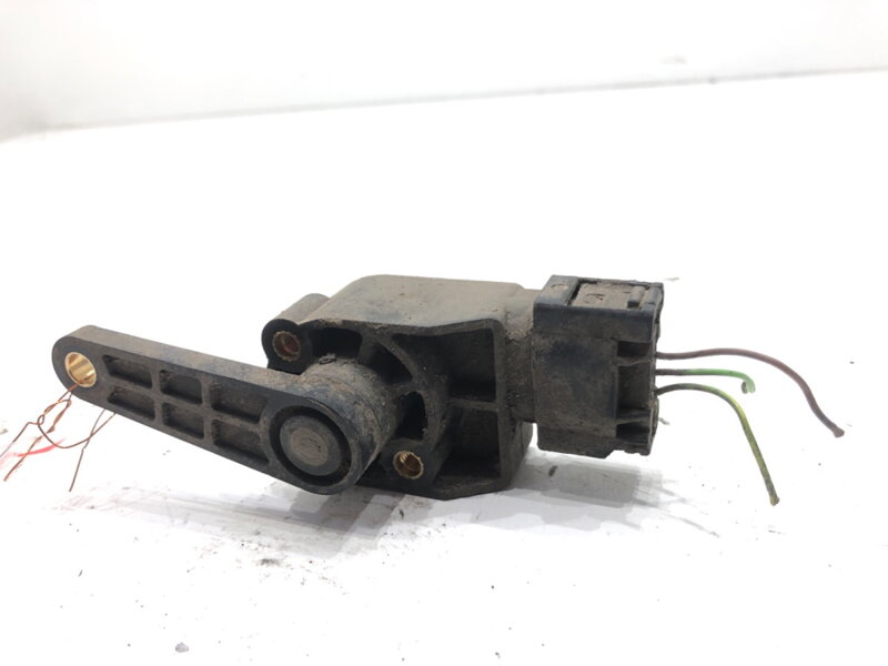 Čidlo náklonu xenon zadní pravý Audi Q7 (4LB) 2006 - 2016 7L0616571D