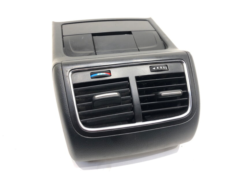 Mřížka ventilace zadní Audi A4 B8 (8K2) 2007 - 2015 8K0864376