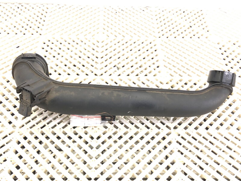 Potrubí turba VW Golf VII (5G1, BQ1, BE1, BE2) 2012 - 2022 04E145673C