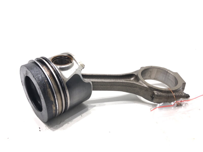 Píst S ojnicí Audi A4 B8 (8K2) 2007 - 2015 CAGB