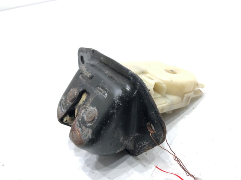 Zámek víka kufru zadní Nissan Murano I (Z50) 2002 - 2009