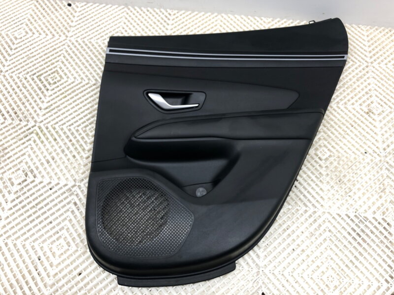 Tapecírung dveří pravý zadní Hyundai Tucson (NX4E, NX4A) 2020 - 2022