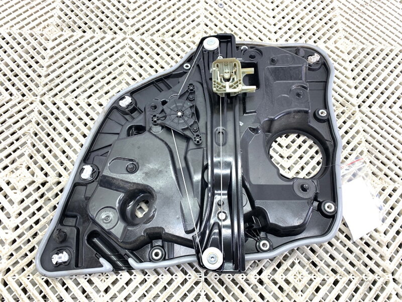 Stahovačka okna levá zadní BMW 3 Touring (G21, G81) 2019 - 2022 743223515