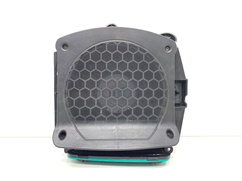 Subwoofer reproduktory nízkotónový levý BMW 3 Touring (G21, G81) 2019 - 2022