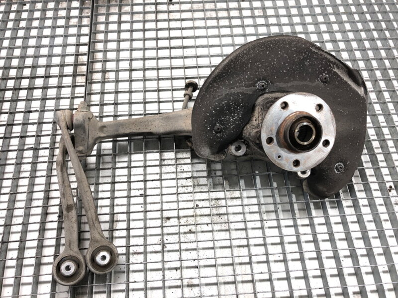 Otoč pravá přední Audi A5 (8T3) 2007 - 2017