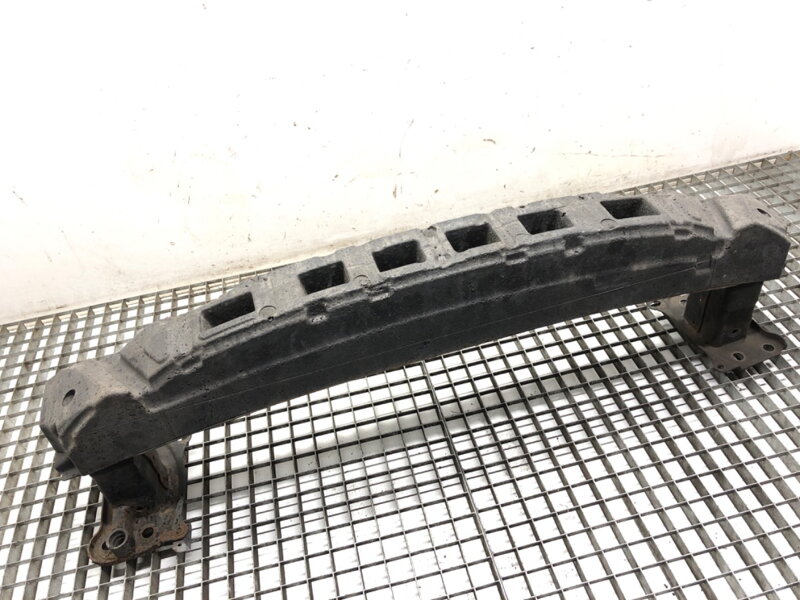 Výztuha nárazníku přední VW Passat CC B6 (357) 2008 - 2012