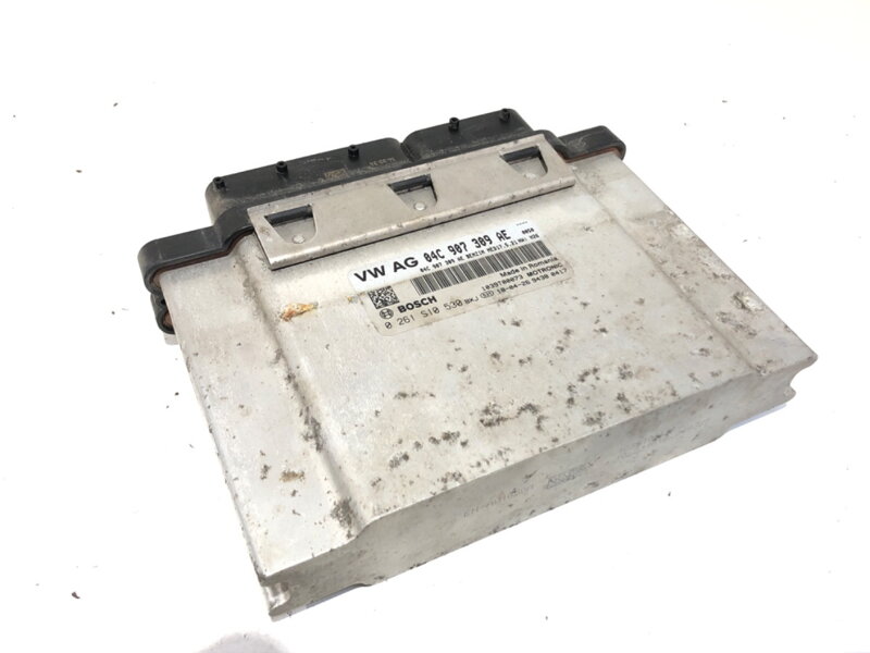 Řídicí jednotka motoru Skoda Fabia III (NJ3) 2014 - 2022 0261S10530 04C907309AE