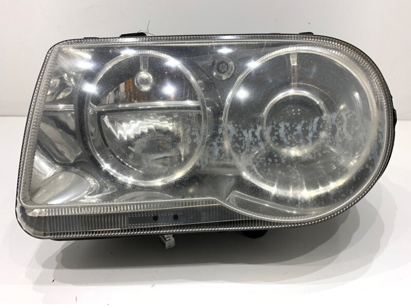 Světlo levé přední Chrysler 300C (LX, LE) 2004 - 2022