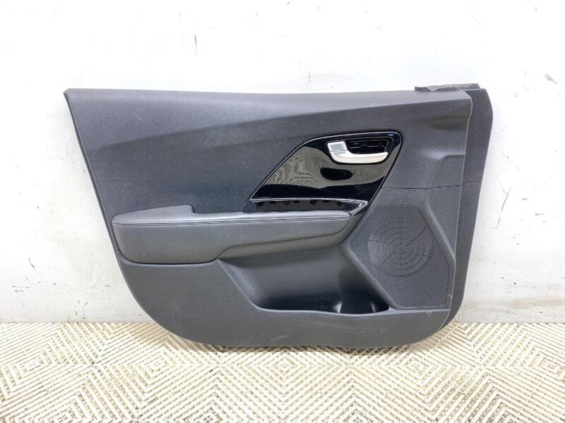 Tapecírung dveří levý přední KIA Niro (DE) 2016 - 2022