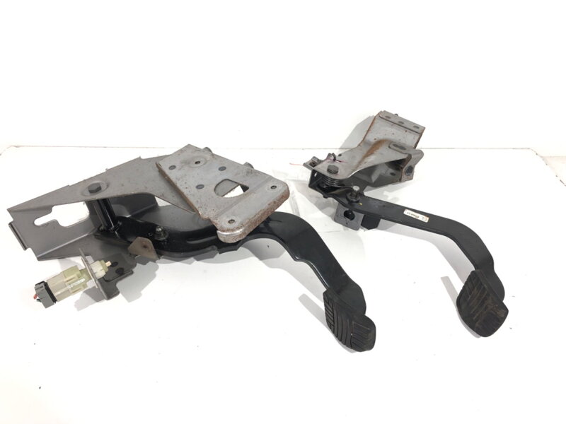 Pedály manuální Opel Antara A (L07) 2006 - 2022