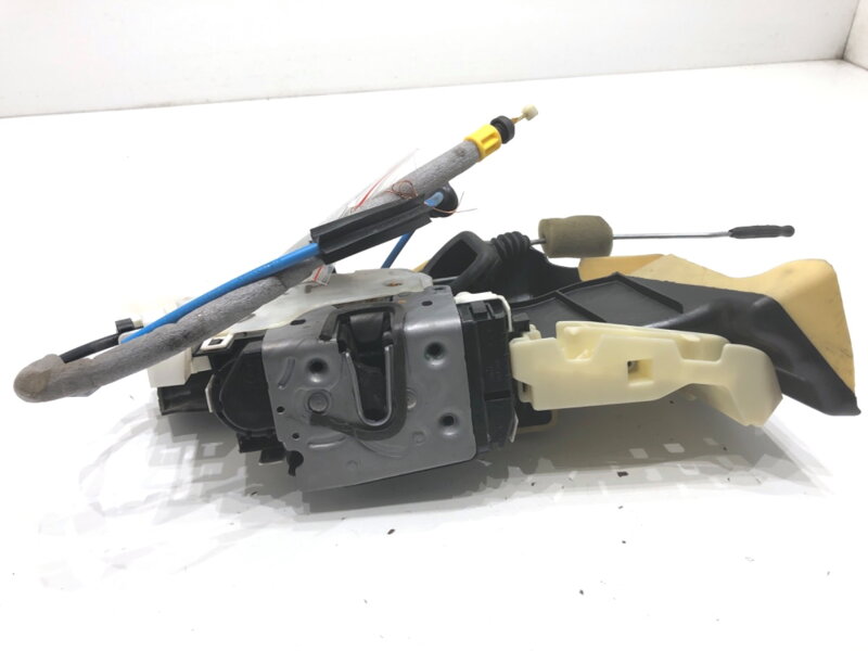 Zámek dveří pravý přední Mercedes-benz Class E (W212) 2009 - 2016 A0997200435