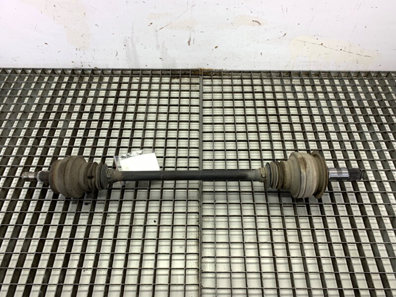 Poloosa pravá zadní Mercedes-benz Class E (W212) 2009 - 2016