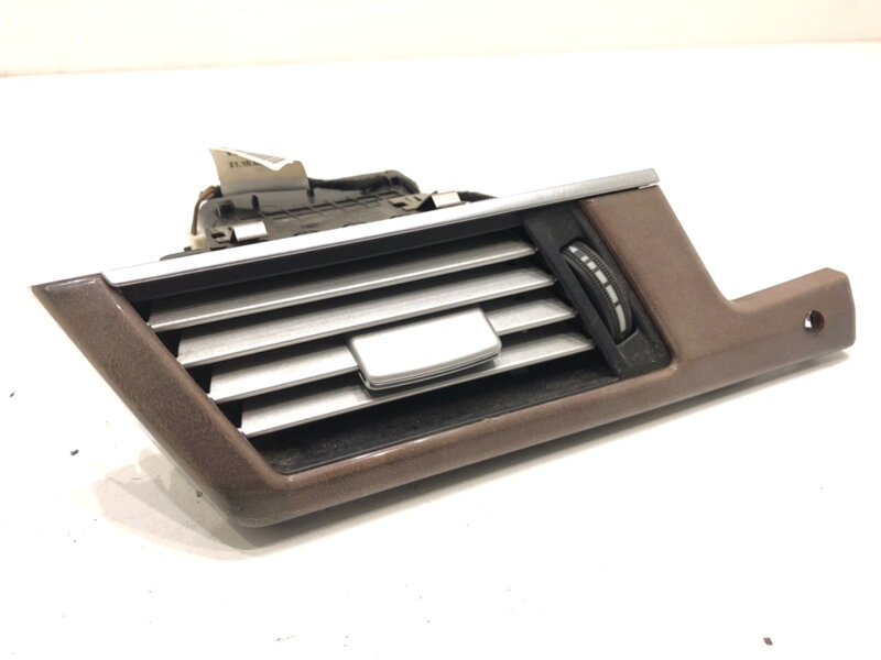 Mřížka ventilace levá přední Mercedes-benz Class E (W212) 2009 - 2016