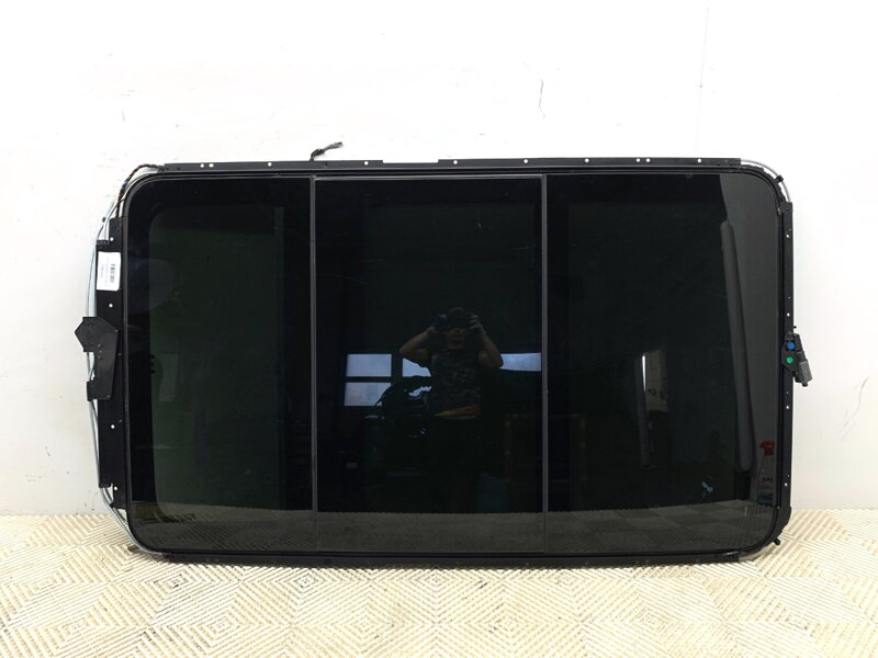 Střešní okno panorama Audi Q7 (4LB) 2006 - 2016 4L0959591