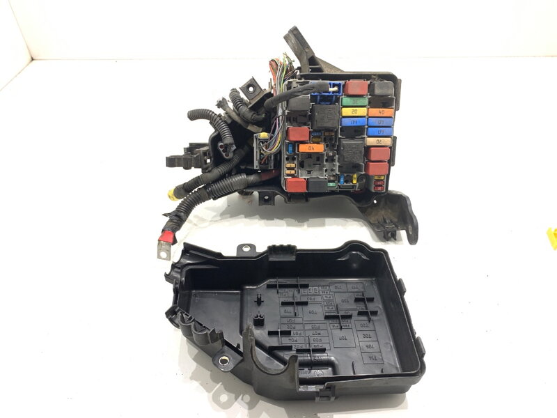 Pojistková skříňka Alfa Romeo Giulietta (940_) 2010 - 2020