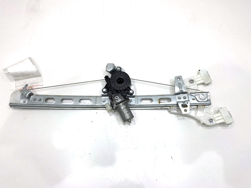 Stahovačka okna pravá zadní Suzuki S-cross 2022 - 2022 83430-61M00