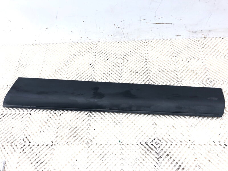 Lišta dveří pravá přední Audi Q7 (4LB) 2006 - 2016 4L0853960