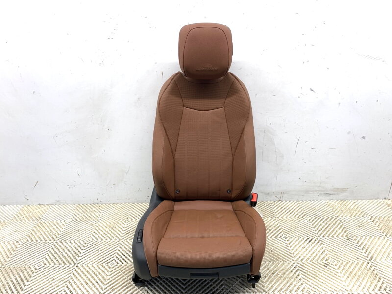 Sedadlo pravé přední Skoda Superb IV 2023 -