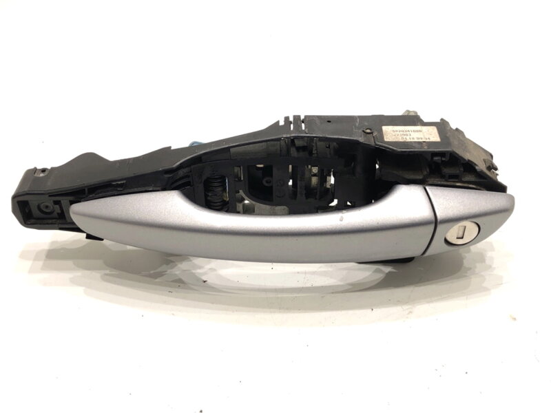 Klika vnější levá přední Peugeot 3008 SUV (MC_, MR_, MJ_, M4_) 2016 - 2022