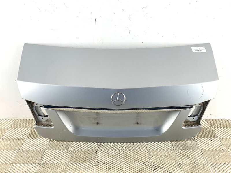 Víko kufru zadní Mercedes-benz Class E (W212) 2009 - 2016 775