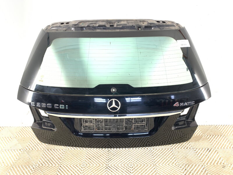 Víko kufru zadní Mercedes-benz Class E (W212) 2009 - 2016