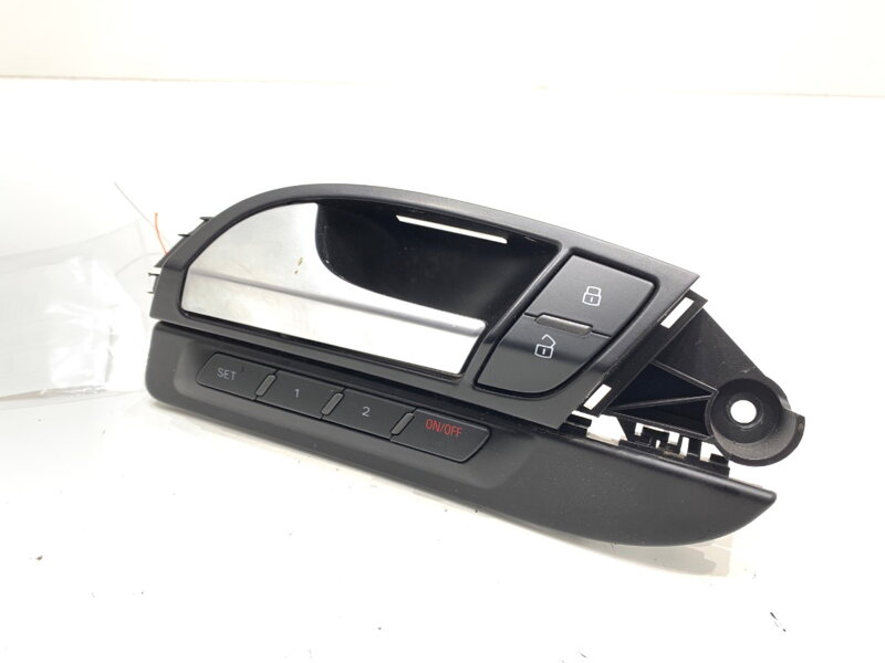 Klika vnitřní levá přední Audi Q7 (4LB) 2006 - 2016 4L0959527A