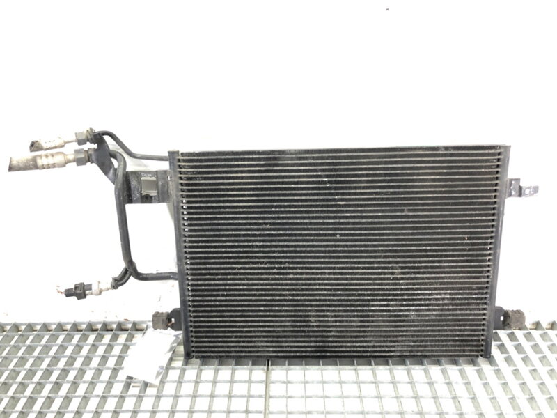 Chladič klimatizace Audi A4 B5 (8D2) 1994 - 2001 8D0260401H