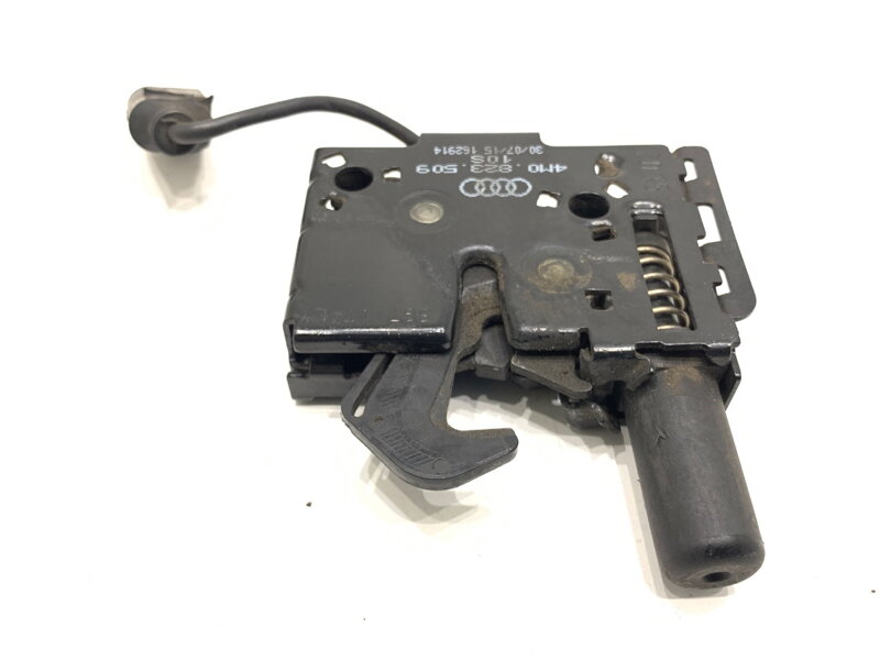 Zámek kapoty pravý Audi Q7 (4MB, 4MG) 2015 - 2022