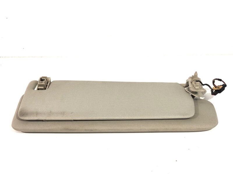 Sluneční clonítko pravé Audi Q7 (4LB) 2006 - 2016