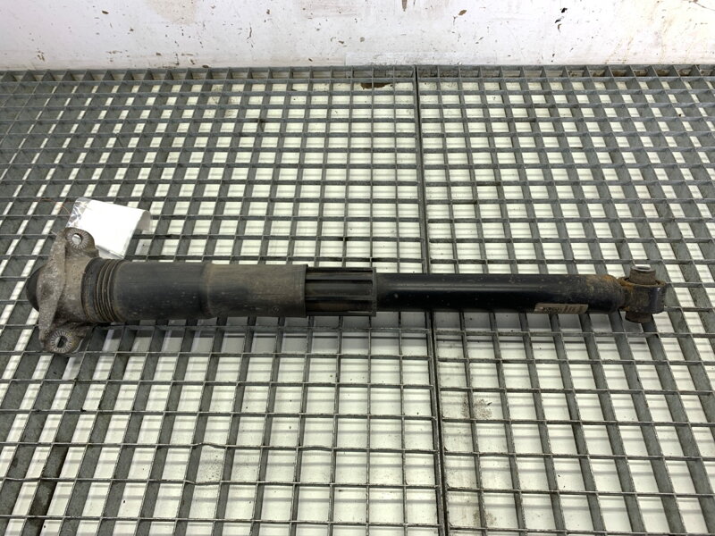 Tlumič pravý zadní VW Golf Viii (CD1) 2019 - 2022 5WA512011CN