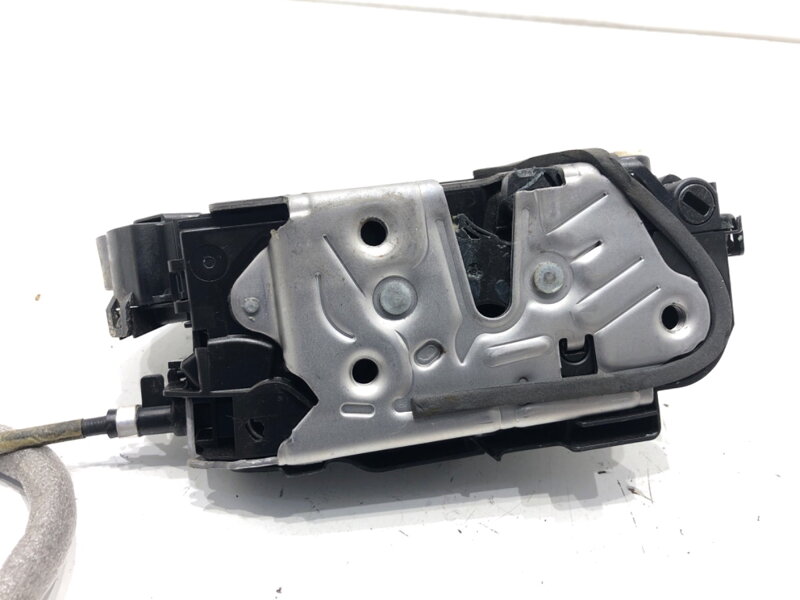 Zámek dveří pravý zadní VW Golf Viii (CD1) 2019 - 2022 5TA839016Q