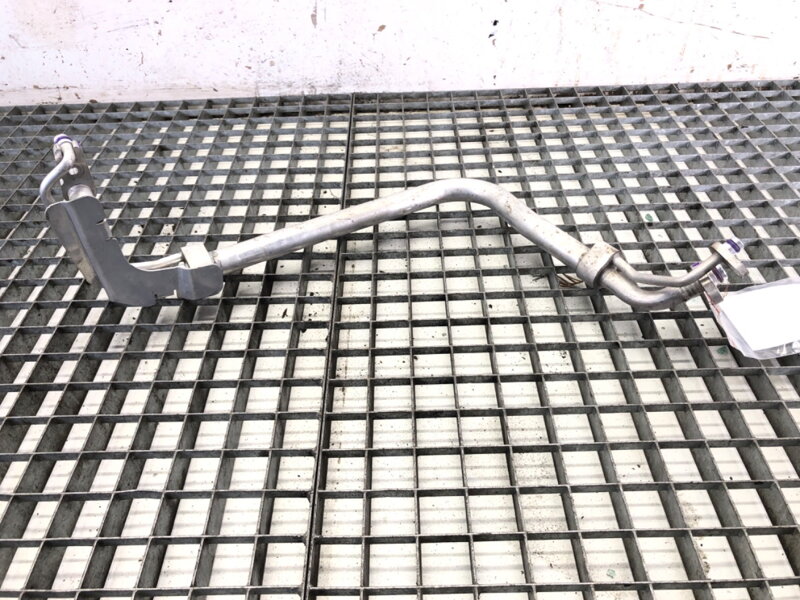 Hadice klimatizace VW Touran (5T1) 2015 - 2022 5QB816738D