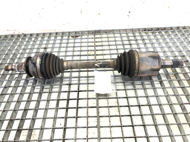 Poloosa levá přední Mazda 6 Kombi (GJ, GL) 2012 - 2022 39101-FTB0A