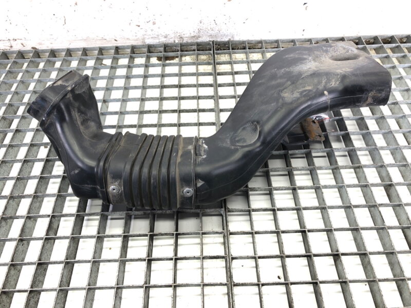 Vzduchové potrubí Mitsubishi ASX (GA_W_) 2009 - 2022