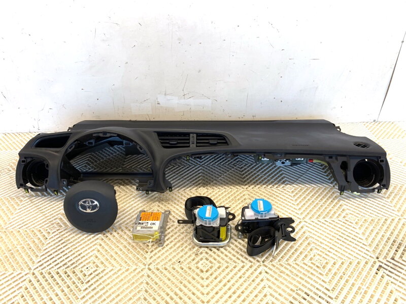 Palubní deska / kokpit polštáře pásy sada Toyota Yaris (_P13_) 2010 - 2022 55085-0D010 45019-0D420