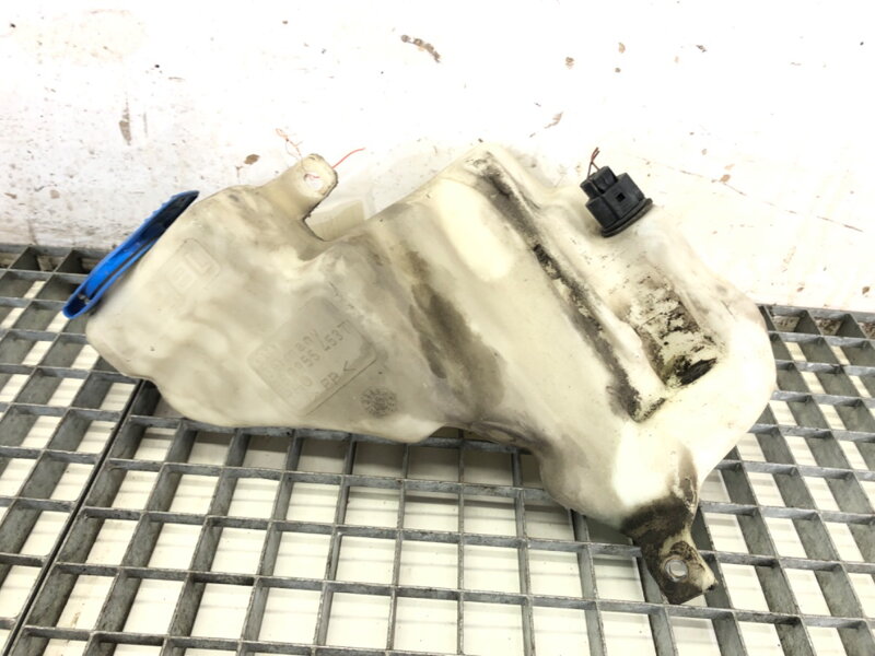 Nádobka ostřikovačů VW Passat B5 (3B2) 1996 - 2001 3B0955453T