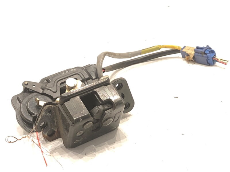 Zámek víka kufru zadní Toyota Avensis Kombi (_T25_) 2003 - 2008