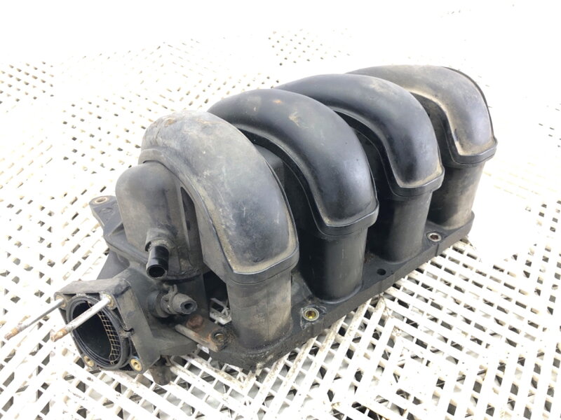 Sací potrubí Toyota Avensis Kombi (_T25_) 2003 - 2008